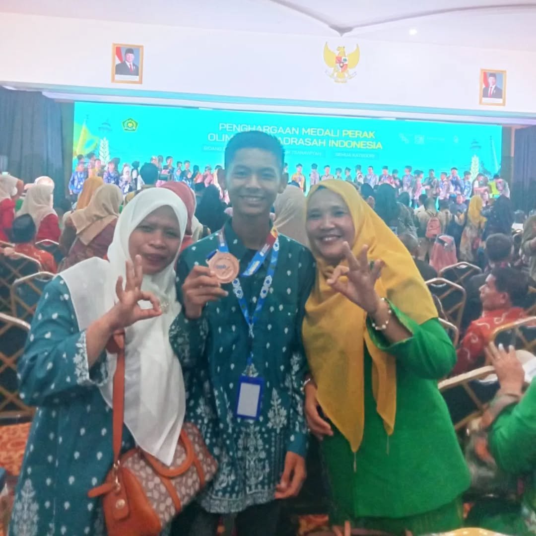 Siswa MAN 1 Mandailing Natal Raih Prestasi di Ajang Lomba Akademik